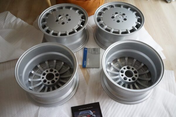 16×8″ Mercedes-Benz Gullideckel Wheels - Image 4