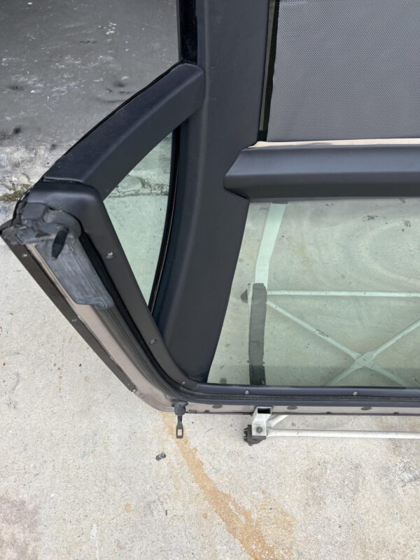 Mercedes-Benz Panoramic Hardtop for R129 SL - Image 16