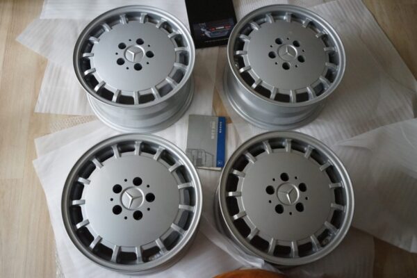 16×8″ Mercedes-Benz Gullideckel Wheels