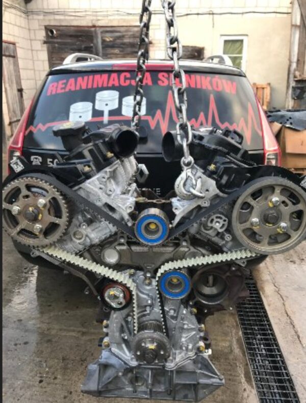 Land Rover Discovery IV L319 3.0 TDV6 engine