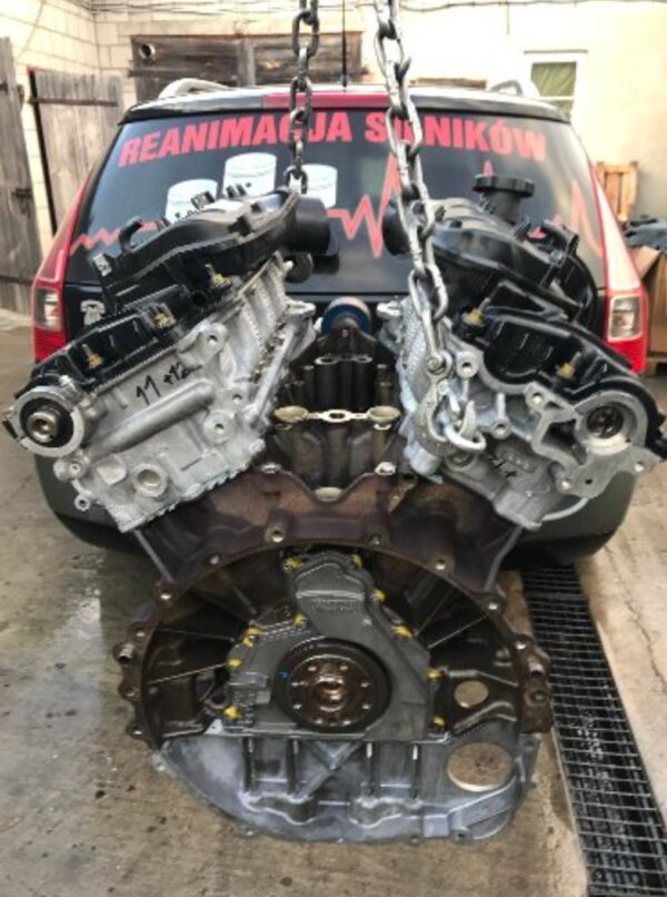 Land Rover Discovery IV L319 3.0 TDV6 engine - Image 3