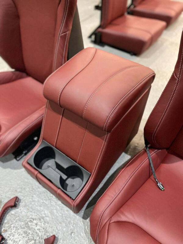 RECAROMUIRINTER - Burgundy Red 6 Seat Leather Interior - Heated Recaro Front Seats - 500W Sub Cubby Box - Land Rover Defender 90 - Image 5