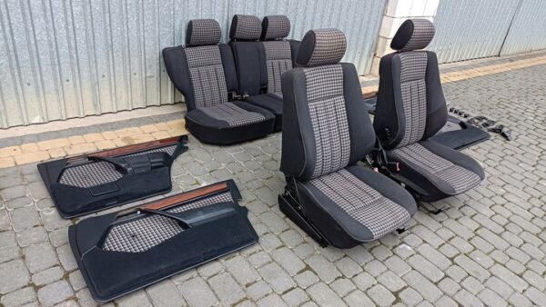 w124 Seats and interior