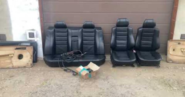 Mercedes W201 190 2.5-16V Sportline seats leather seats interior - Image 2