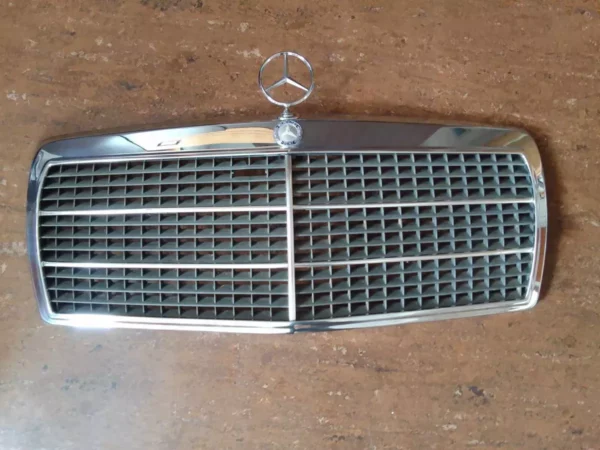 Mercedes Benz w201 190E 190D chrom front bonnet grill radiator grill