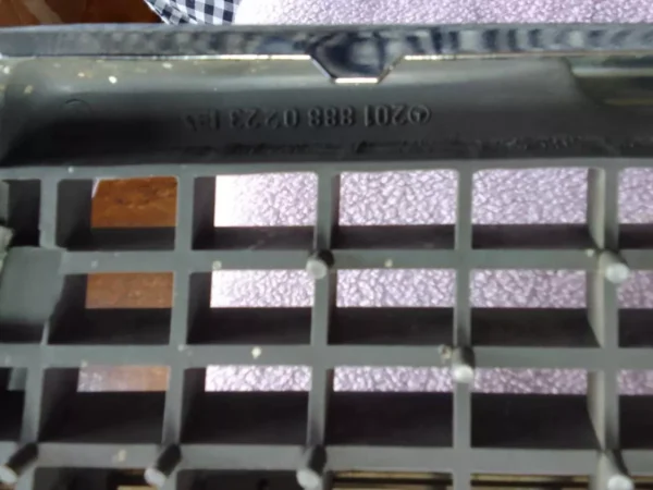 Mercedes Benz w201 190E 190D chrom front bonnet grill radiator grill - Image 6
