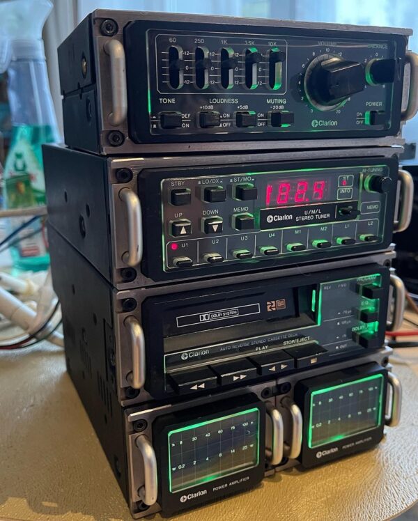 Clarion sound system w126