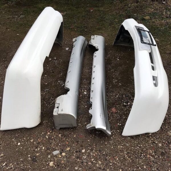 Original AMG R129 Gen 2 body kit - Image 2