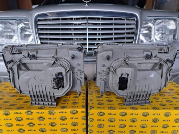 W124 Mercedes E500 HELLA Genuine headlight ASSY right and left set - Image 2