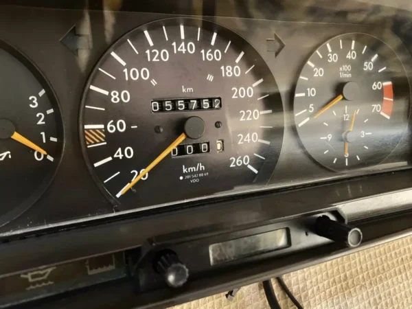 Mercedes-Benz W201 190E 2.3/2.5 16V 260km/h Speedometer Instrument Cluster - Image 6