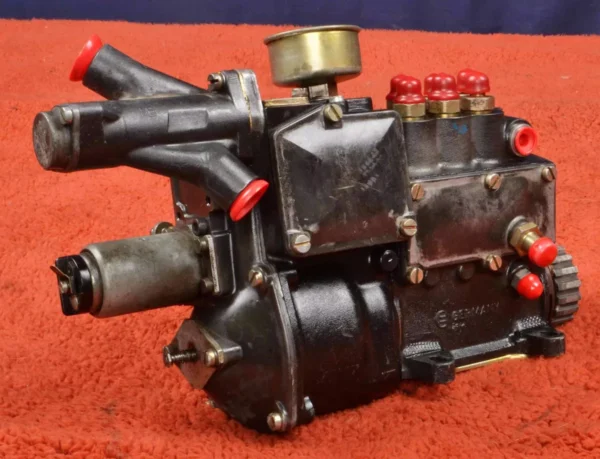 Porsche 70 71 2.2 911E MFI Mechanical Fuel Injection Pump Einspritzpumpe 010 911