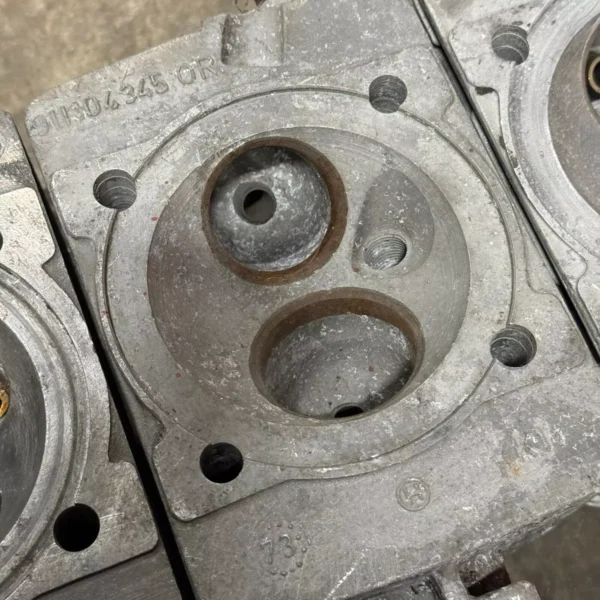 Porsche 911 2.7 Cylinder Head 9111043422R Dated 10-74 - Image 3