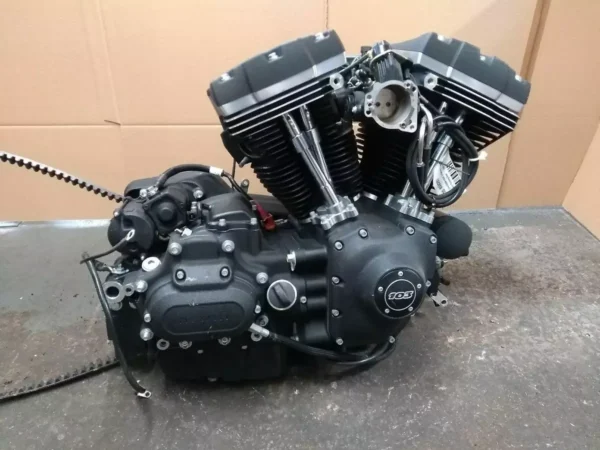 2015 HARLEY DAVIDSON MOTORCYCLE FAT BOB FXDF 103 1690 15 Engine GYMF305095 - Image 2