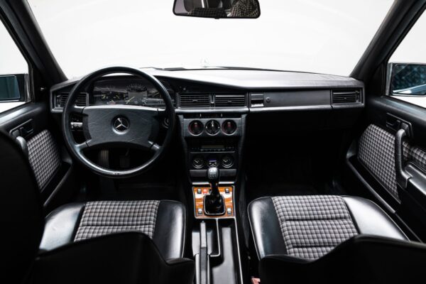 Euro 1987 Mercedes-Benz 190E 2.3-16 5-Speed - Image 31