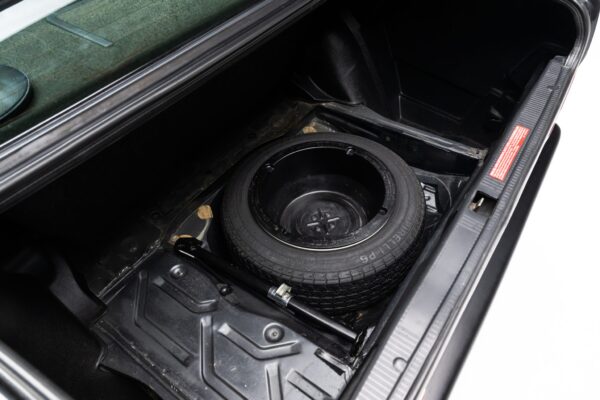 Euro 1987 Mercedes-Benz 190E 2.3-16 5-Speed - Image 34