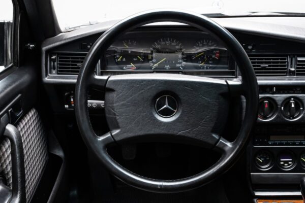 Euro 1987 Mercedes-Benz 190E 2.3-16 5-Speed - Image 5