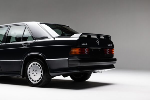 Euro 1987 Mercedes-Benz 190E 2.3-16 5-Speed - Image 23