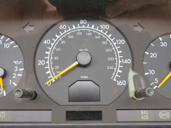 Mercedes-Benz W140 S320 Instrument Cluster - Image 2