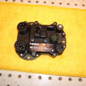 Mercedes R129 300SL,W124 300CE ,W140 300 BOSCH ignition EZL Genuine OEM 1 Module