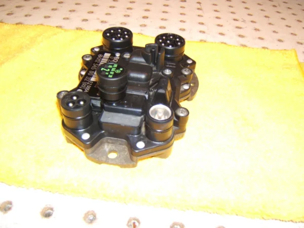 Mercedes R129 300SL,W124 300CE ,W140 300 BOSCH ignition EZL Genuine OEM 1 Module - Image 5