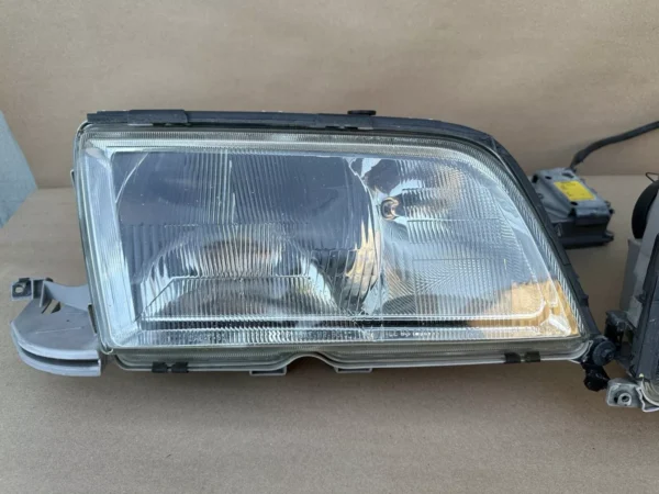 97-00 Mercedes W202 C230 C320 C43 C280 OEM Xenon Headlight assembly OEM Pair L&R - Image 5