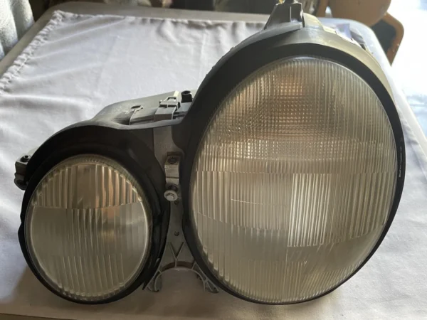Mercedes Benz W210 E320, E430, E55 OEM Bosch/Hella Halogen Headlight Set - Image 4