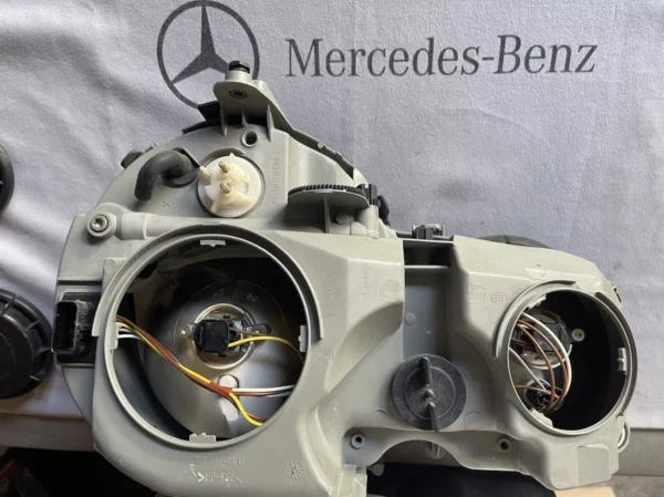 Mercedes Benz W210 E320, E430, E55 OEM Bosch/Hella Halogen Headlight Set - Image 8