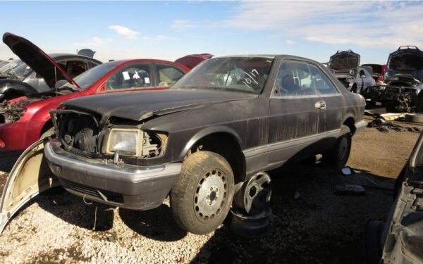 Parting Out: 1987 Mercedes-Benz 560 SEC (W126 Coupe)