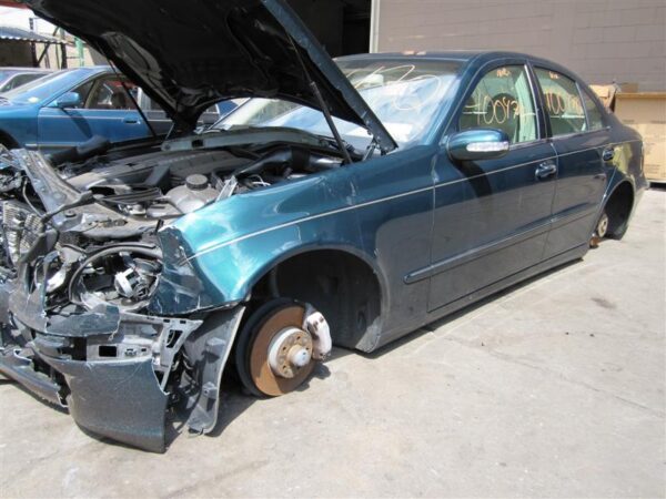 Parting Out: 2003 Mercedes-Benz E500 (W211) - Image 2