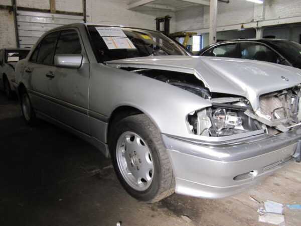 1999 Mercedes-Benz C280 (W202) - Image 2