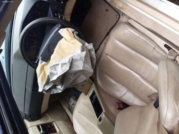 Mercedes-Benz R129 500SL Convertible (1989–2002) – Now Breaking for Parts - Image 3