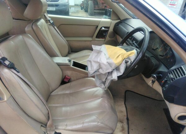 Mercedes-Benz R129 500SL Convertible (1989–2002) – Now Breaking for Parts - Image 9