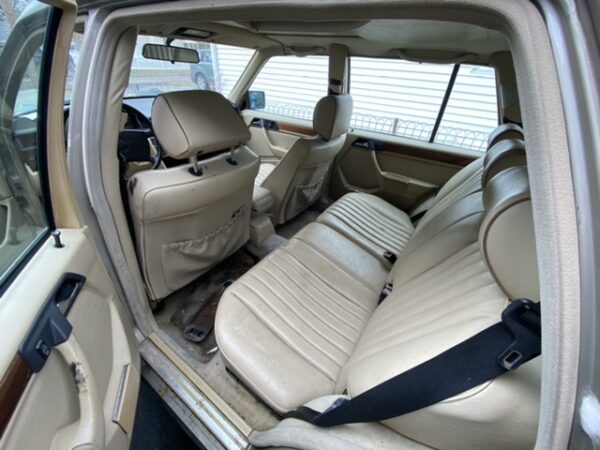 Parting Out 1991 Mercedes-Benz 300TE (W124 Wagon) - Image 7