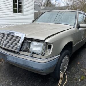 Parting Out 1991 Mercedes-Benz 300TE (W124 Wagon)