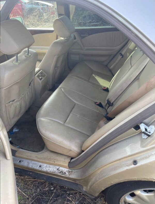 Parting Out 1997 Mercedes-Benz E-Class E320 - Image 5