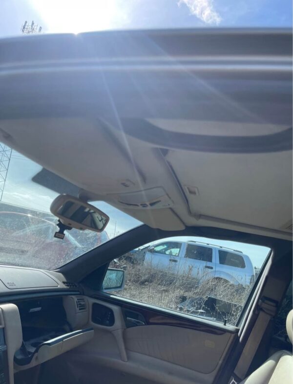 Parting Out 1997 Mercedes-Benz E-Class E320 - Image 7