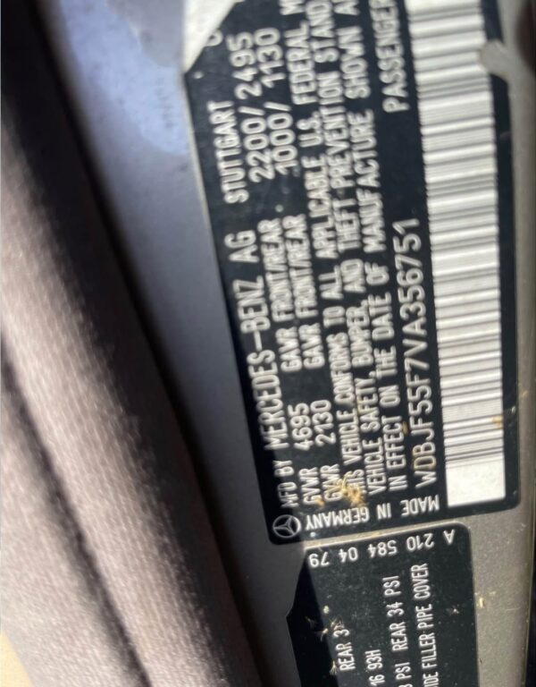 Parting Out 1997 Mercedes-Benz E-Class E320 - Image 8