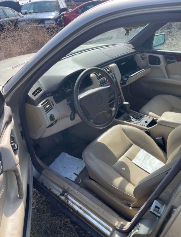 Parting Out 1997 Mercedes-Benz E-Class E320 - Image 9