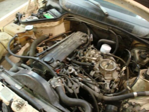 Parting out Mercedes-Benz 190E (W201) - Image 5