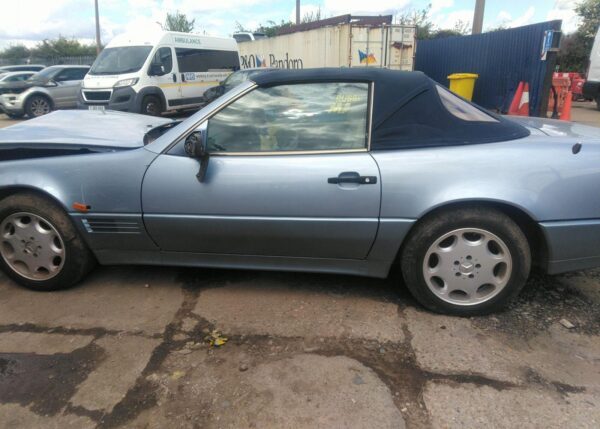 Mercedes-Benz R129 500SL Convertible (1989–2002) – Now Breaking for Parts - Image 2