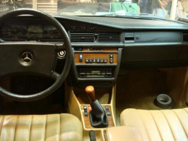 Parting out Mercedes-Benz 190E (W201) - Image 2