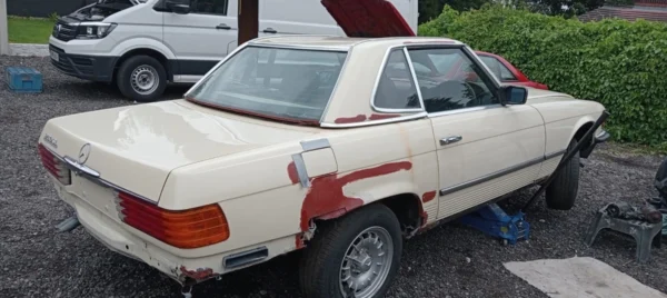 Breaking for Parts: Mercedes-Benz R107 280SL - Image 3