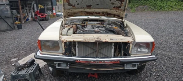 Breaking for Parts: Mercedes-Benz R107 280SL - Image 5