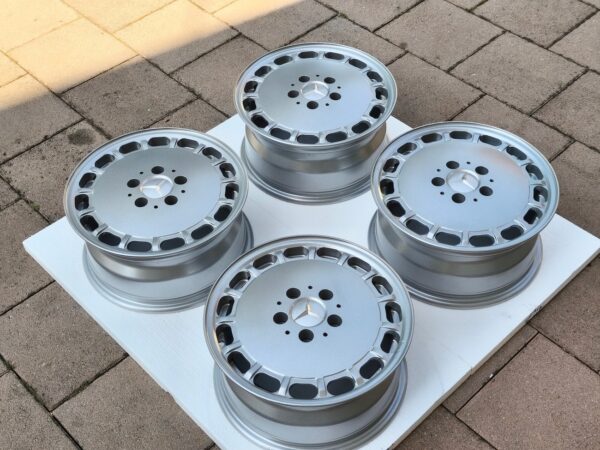 OEM Mercedes-Benz Gullideckel W201 2.3-16v/Sportline Wheels - Image 5