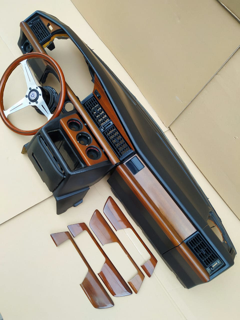 Mercedes-Benz W201 Zebrano wood interior - Image 2