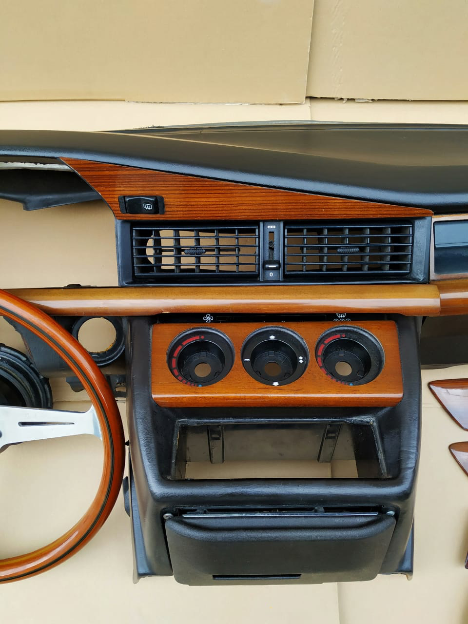 Mercedes-Benz W201 Zebrano wood interior - Image 7