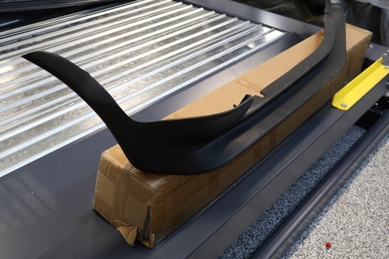 Premerger 1st Generation AMG Body kit for Euro C126 SEC - Image 9
